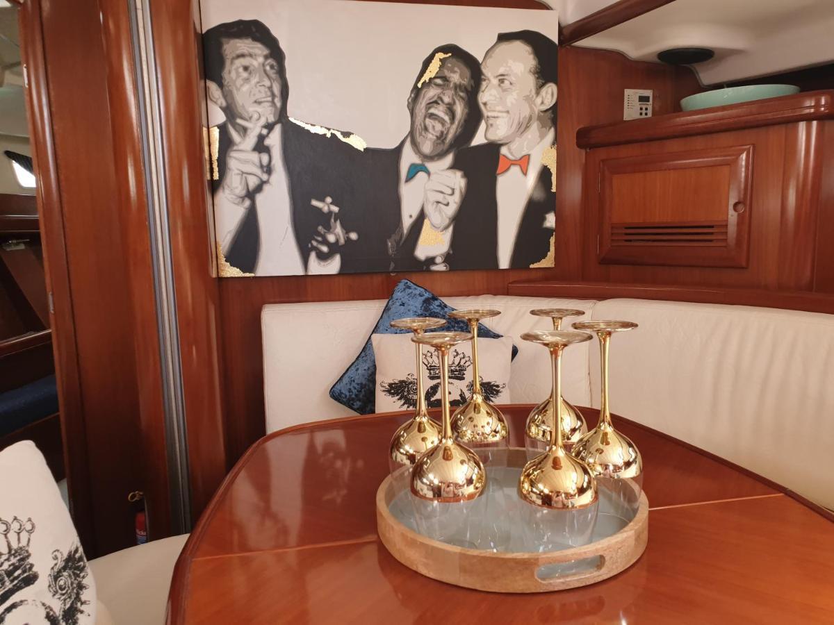 Luxury Yacht Stay "White Dove" Sleeps 6 Gibraltar Exterior photo